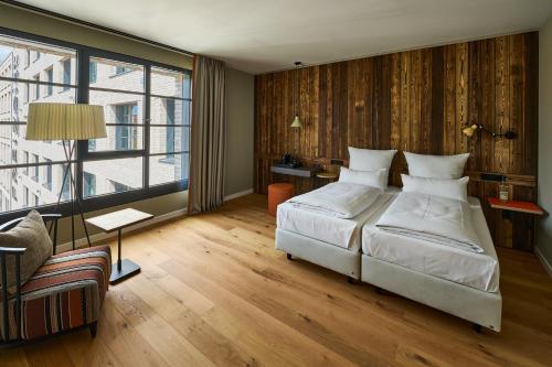 Large Double Room