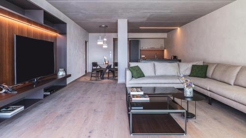 Deluxe Two-Bedroom Apartment with Garden View