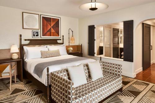 Guest room, 1 King, Resort view (Mobility Accessible w/ Roll-in Shower)