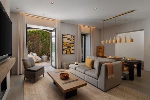Valley Garden Suite