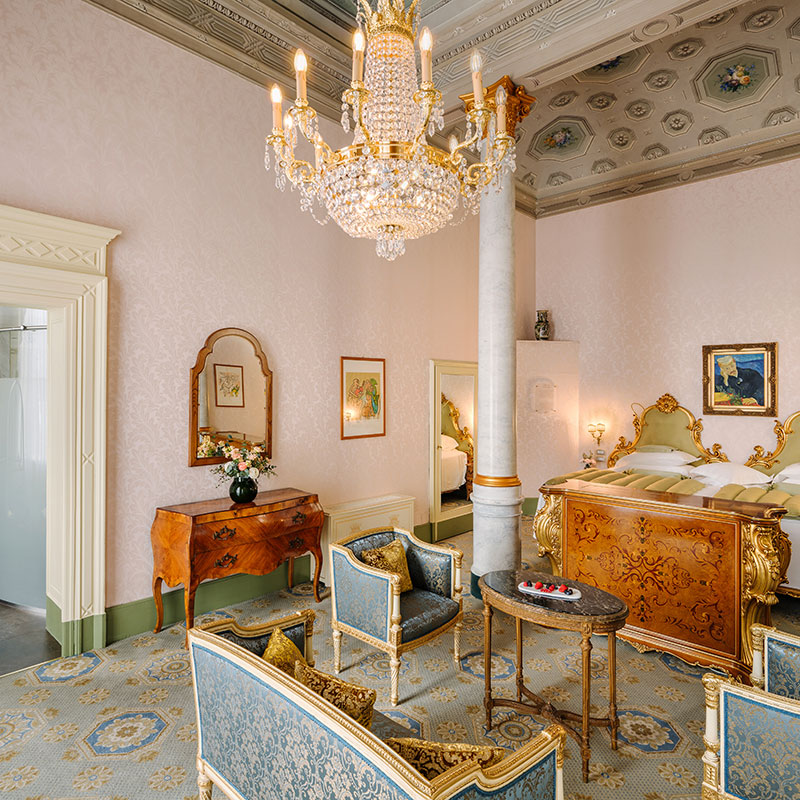 J.F.K. Suite, Lake View and Balcony