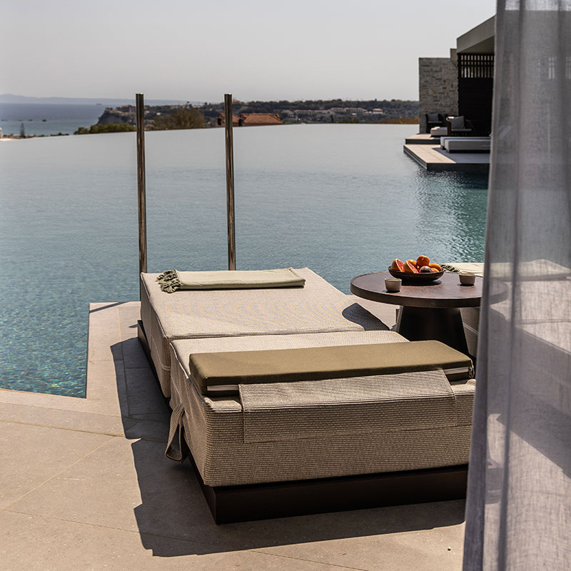 Superior Suite Swim Up Partial Sea View