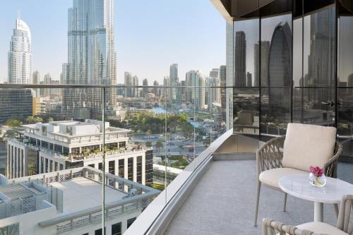 Club Room Burj View - Exclusive Access to Level 54 Infinity Pool