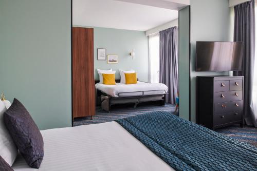 Family suite