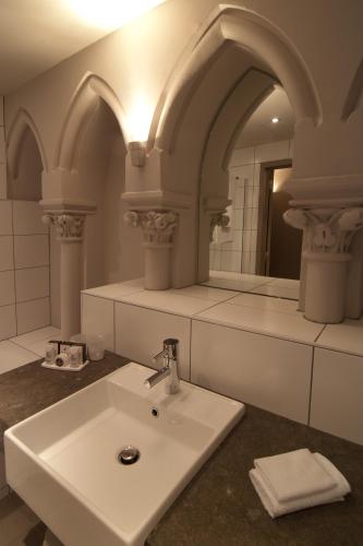 Deluxe Junior Suite in Church area
