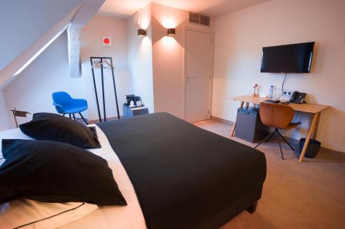 Small Double or Twin Room