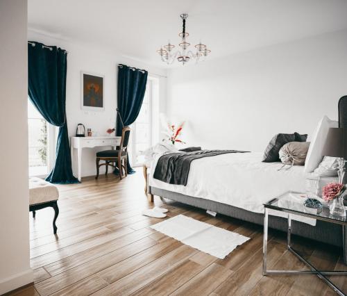 Double Room With Terrace