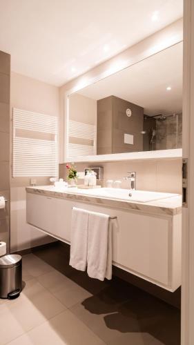 One Bedroom Suite