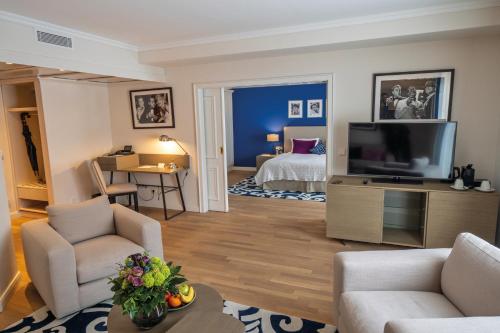 One Bedroom Suite