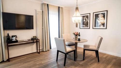 One Bedroom Suite