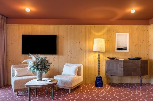 Junior Suite with Valley View