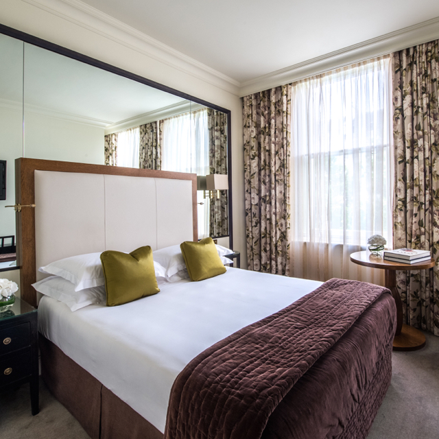 Classic Room - 1 King Bed 