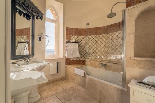 Junior Suite (2 Adults)