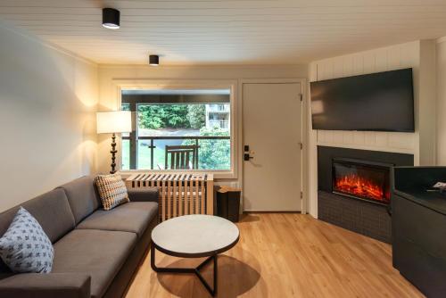 Heirloom Suite