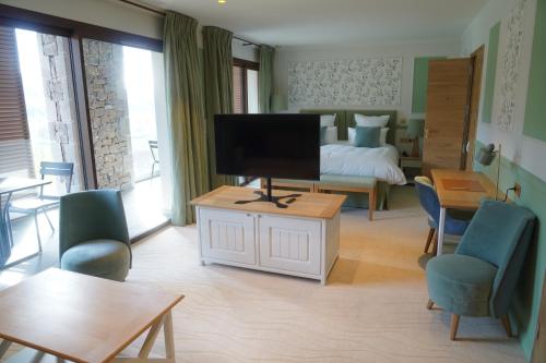 King Room with Garden View