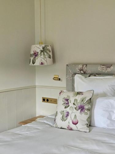 King Room with Garden View