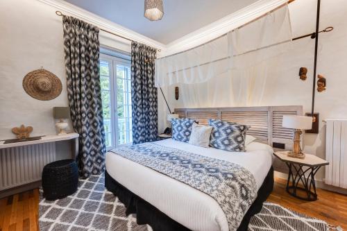 Classic Room at the Chateau