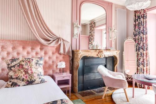 Classic Room at the Chateau