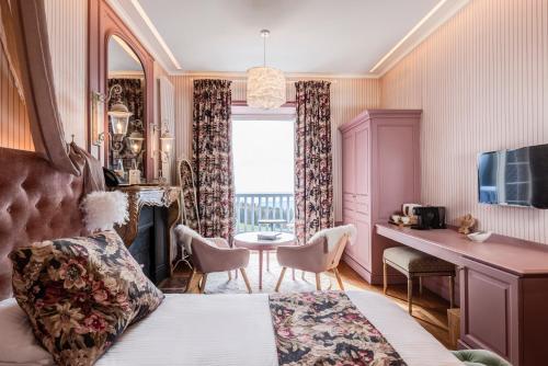Classic Room at the Chateau