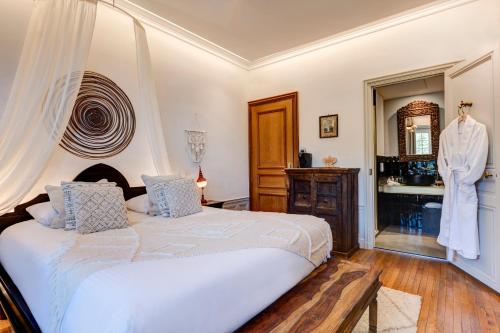 Classic Room at the Chateau