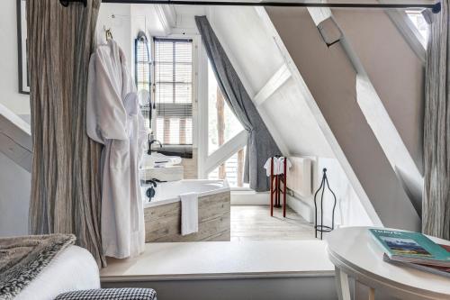 Deluxe Room at the Chateau
