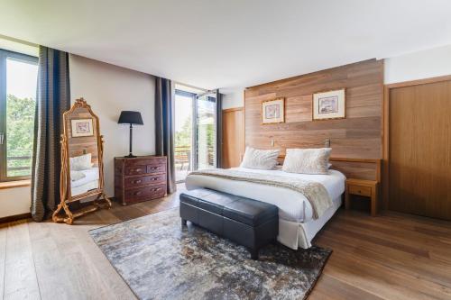 Luxe Suite with Mountain View - Maison des Ecureuils (annex)