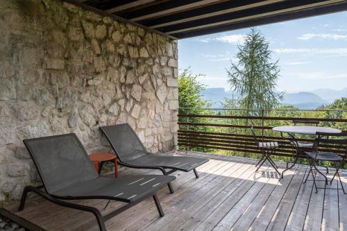 Luxe Suite with Mountain View - Maison des Ecureuils (annex)