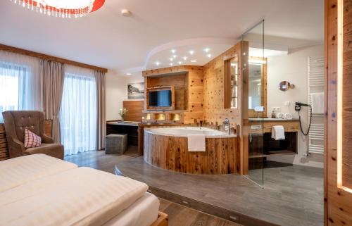 Deluxe Double Room - Harmony