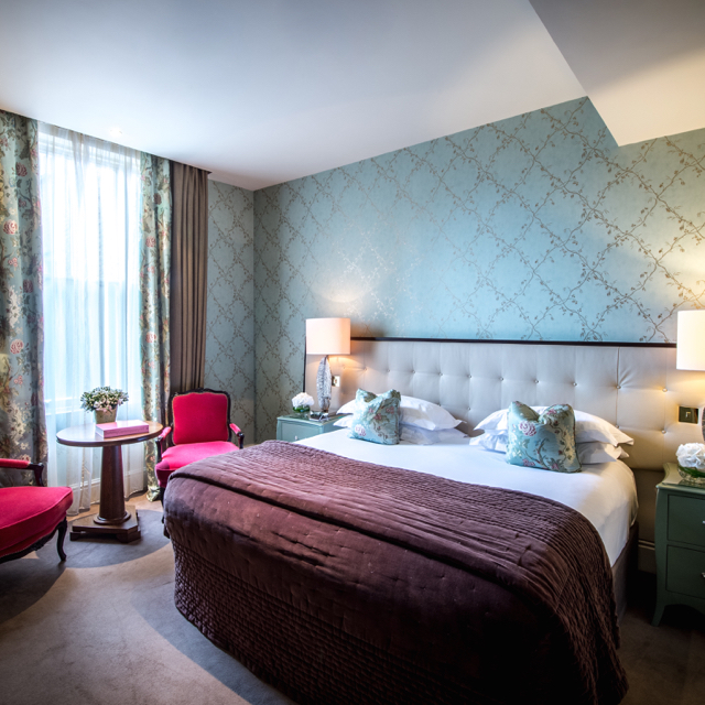 Deluxe Room - 1 King Bed