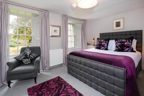 Governess Mansion House Room
