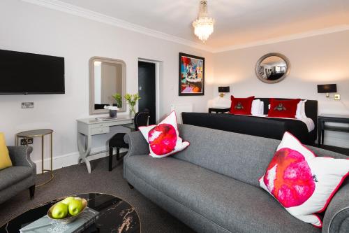Estate Suite Mansion House