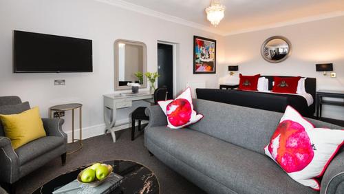 Estate Suite Mansion House