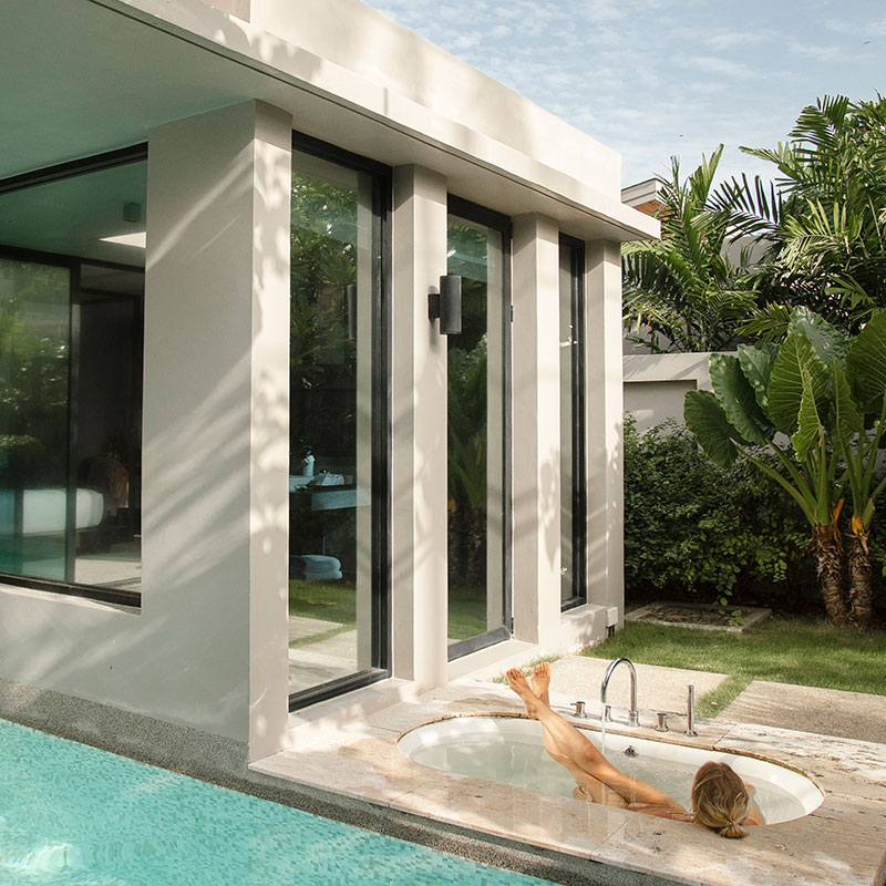 Club Pool Villa