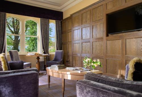 Signature Suite