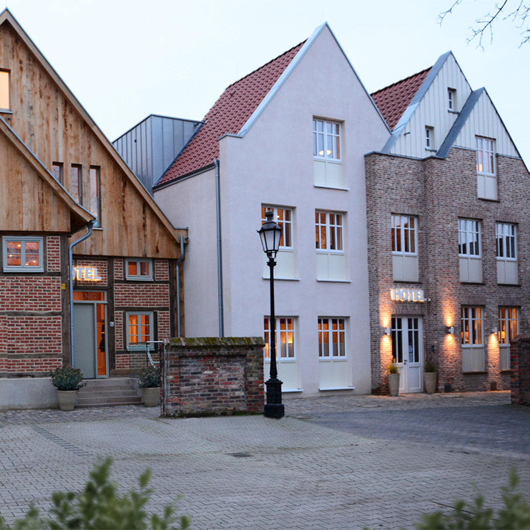Hotel No. 11