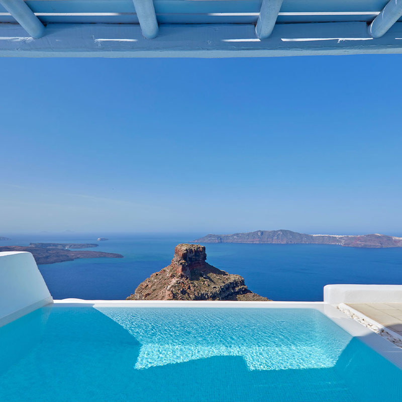 Infinity Pool Suite