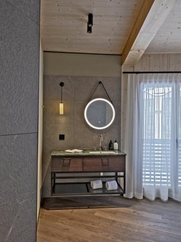 King Suite with Spa Bath