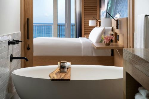 Ocean Front King Suite with Sofa Bed - Mobility/Hearing Accessible with Roll-In Shower