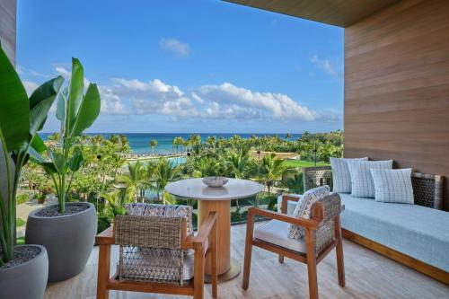 Grand Luxe Queen Room with Two Queen Beds and Balcony - Ocean View