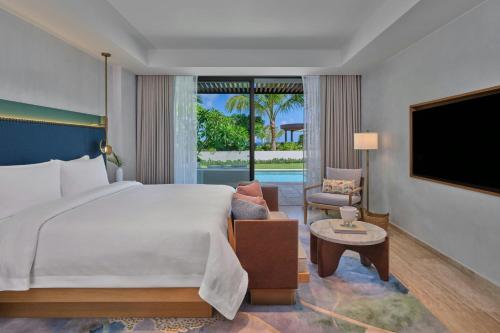 One-Bedroom Rooftop King Suite with Private Pool