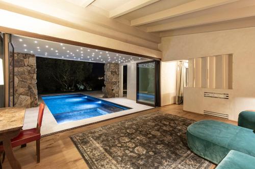 Premium Suite with Private Pool