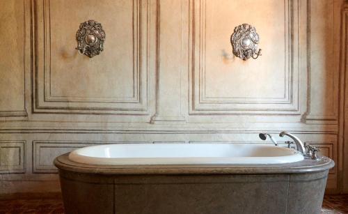 Superior Castle Suite