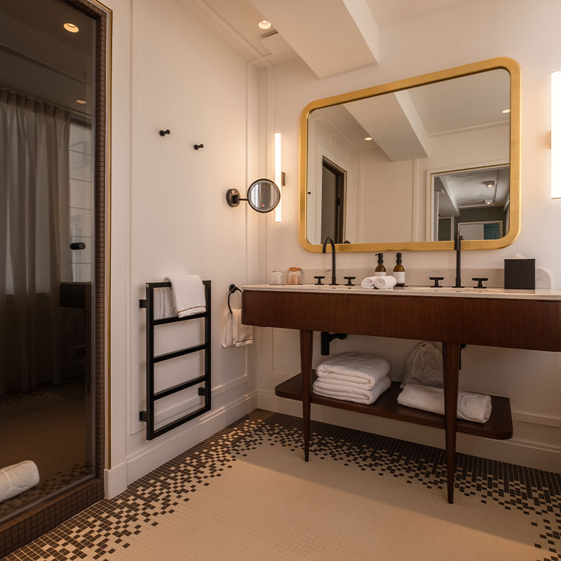 Deluxe Connecting Rooms
