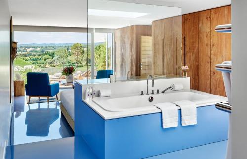 Junior Suite with Garden View
