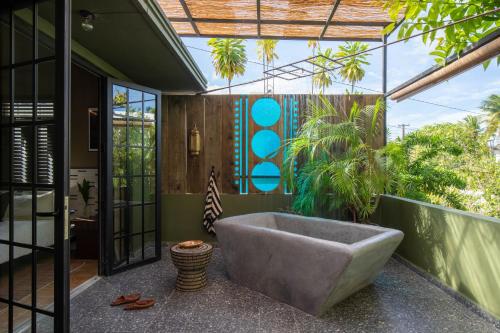 Palm Suite