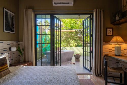 Palm Suite