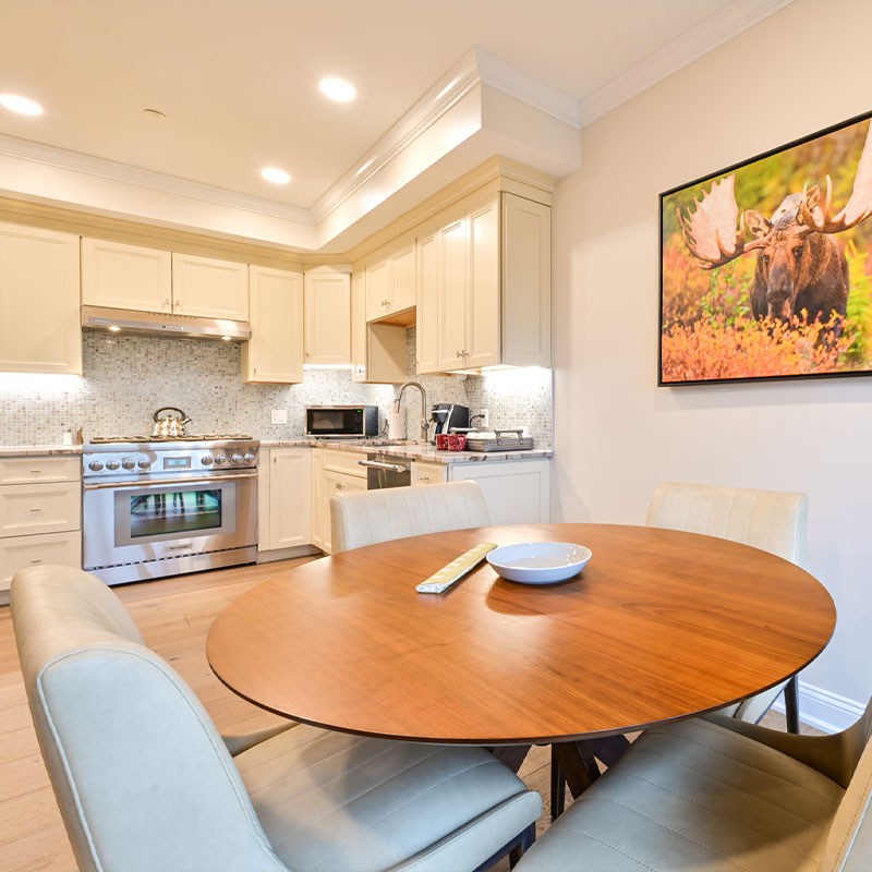 Hilltop Woodland One Bedroom Suite