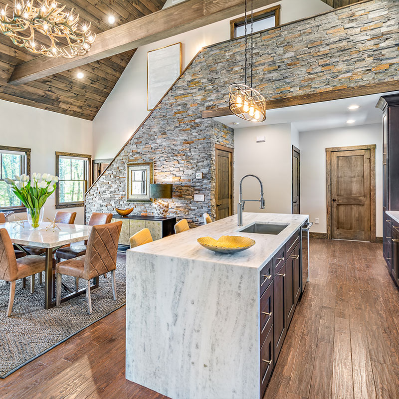 Whitetail Ridge Superior Cabin