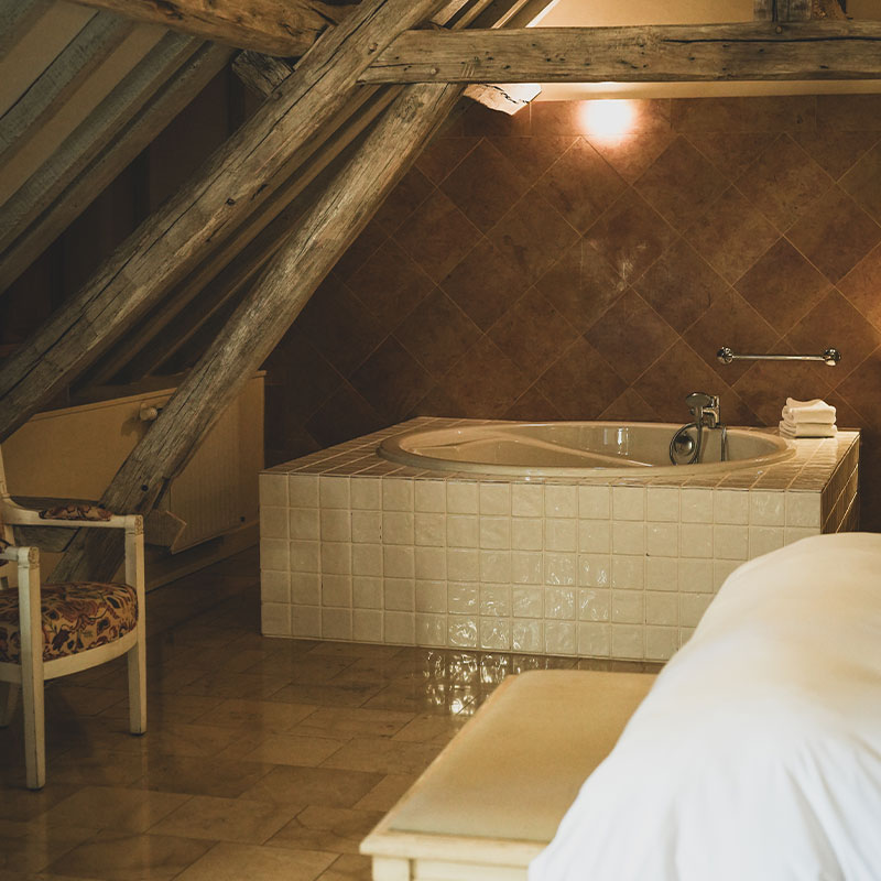 Signature Suite