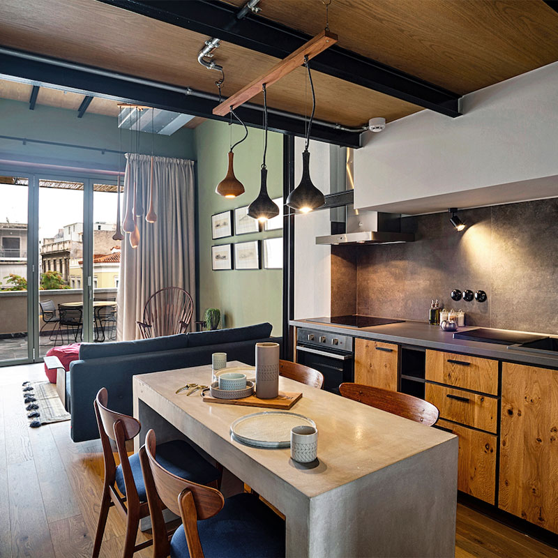 King Suite with Balcony L2